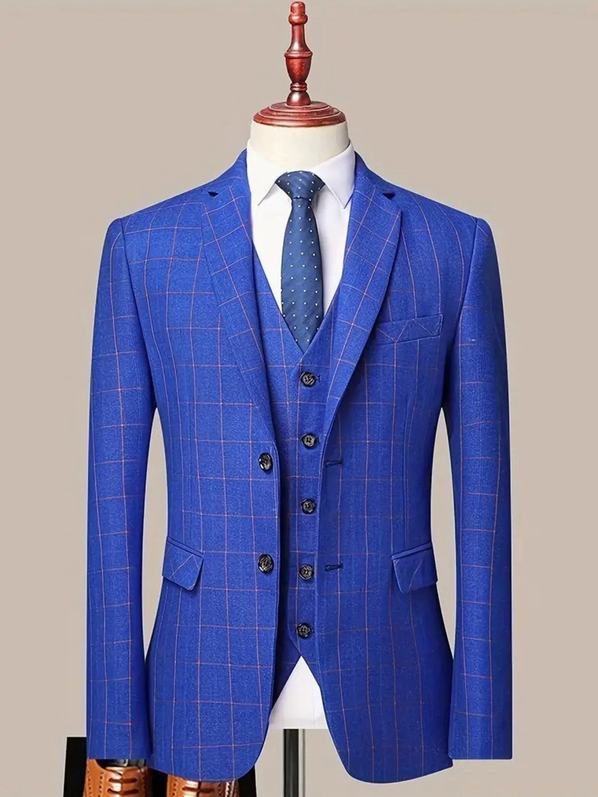Slim Tweed Suit Duo: Spring's Sharpest Look. Formal Fit. QR266317.